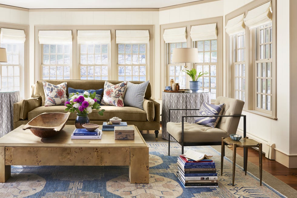 Living room, Room, Furniture, Interior design, Coffee table, Property, Table, Building, Home, House, Living room, Room, Furniture, Interior design, Coffee table, Property, Table, Building, Home, House,
