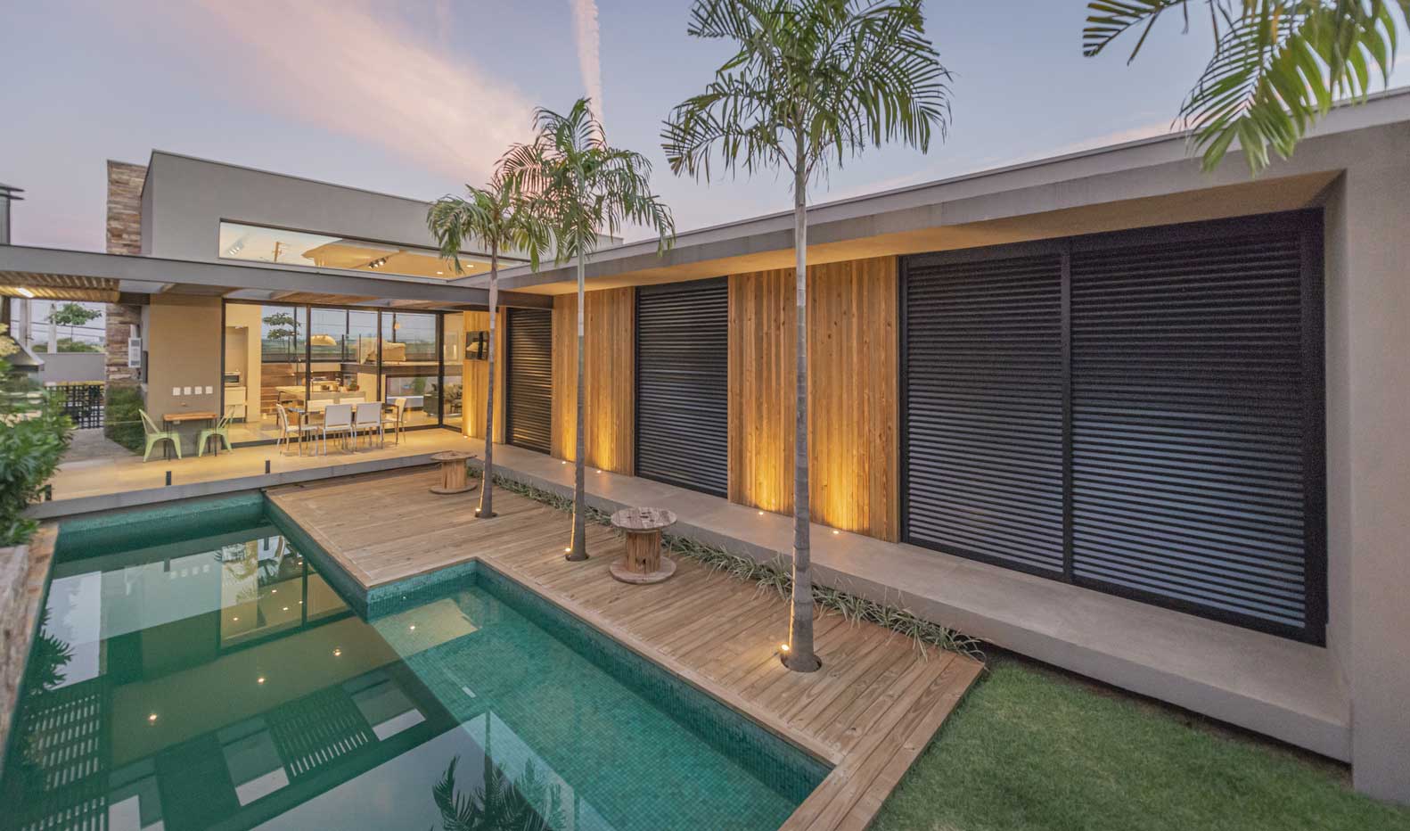backyard courtyard ideas