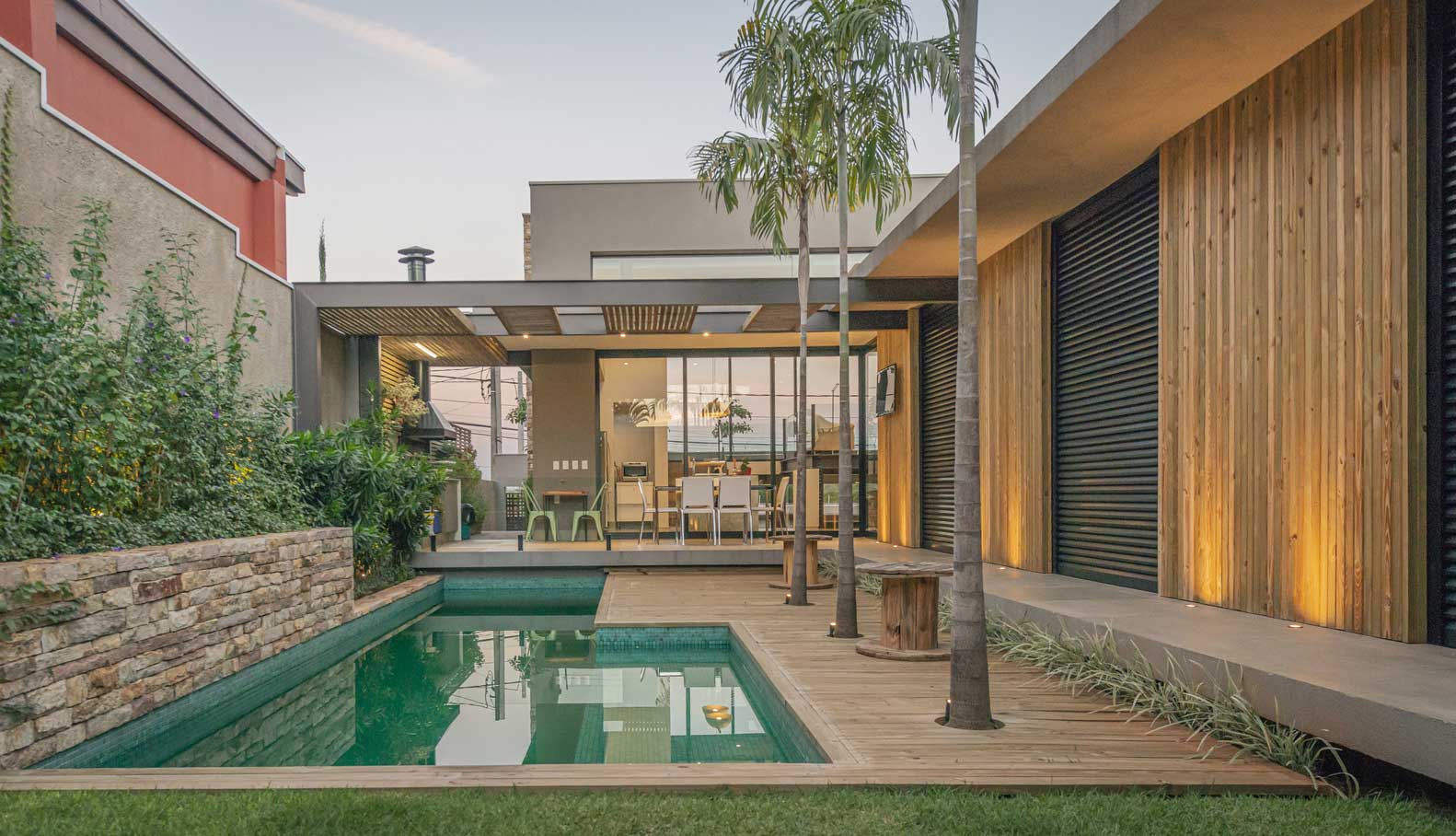 house with enclosed courtyard