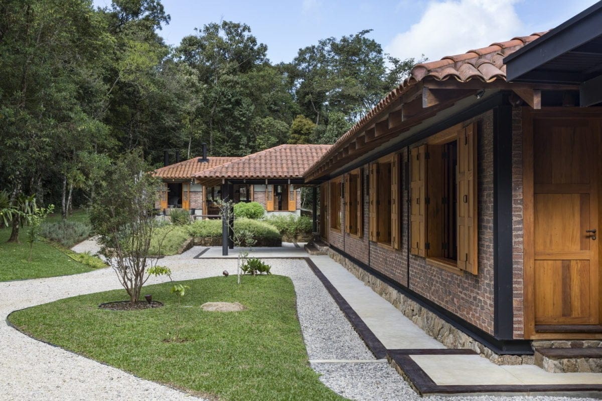 one story brick house