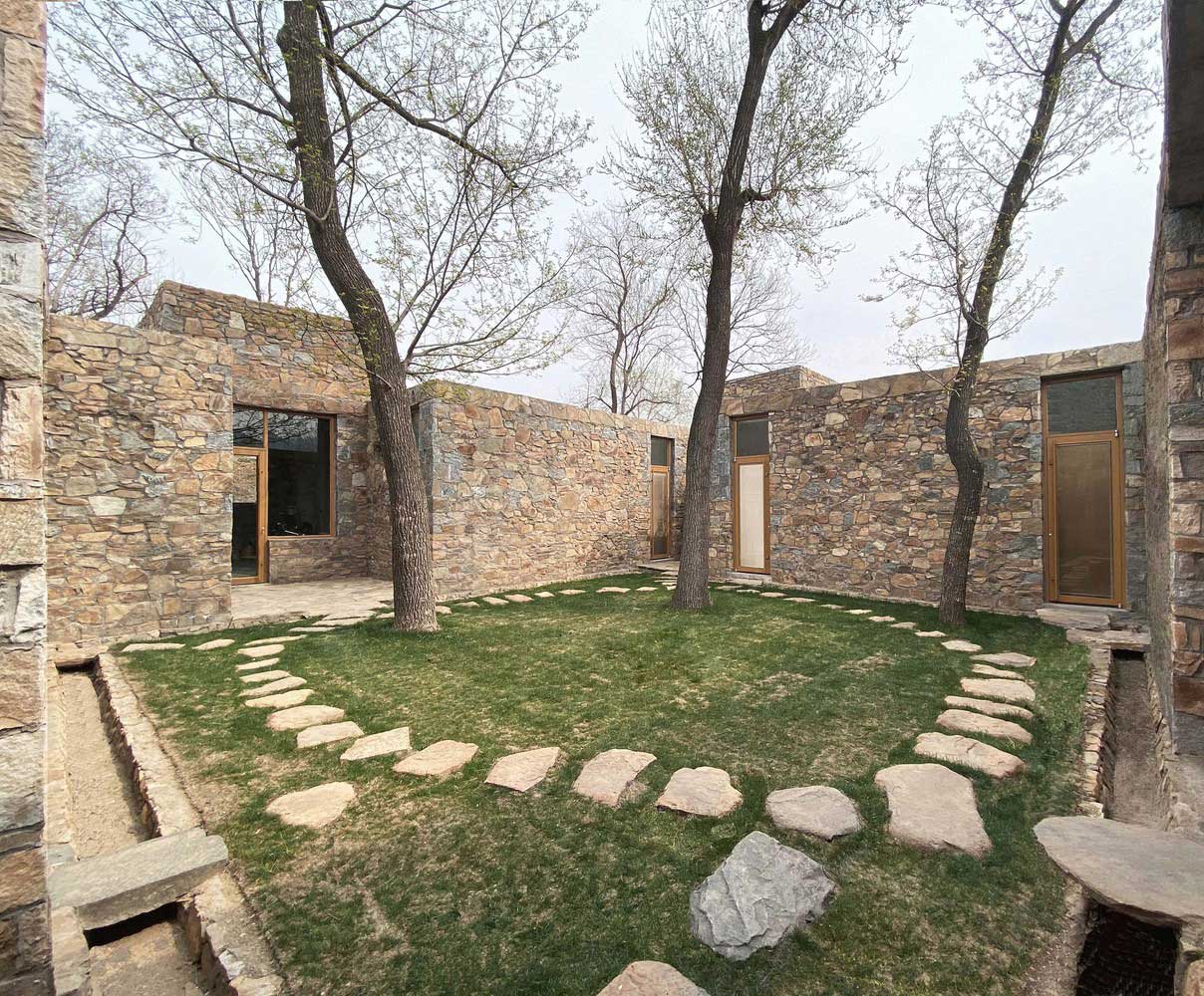 small mini courtyard designs
