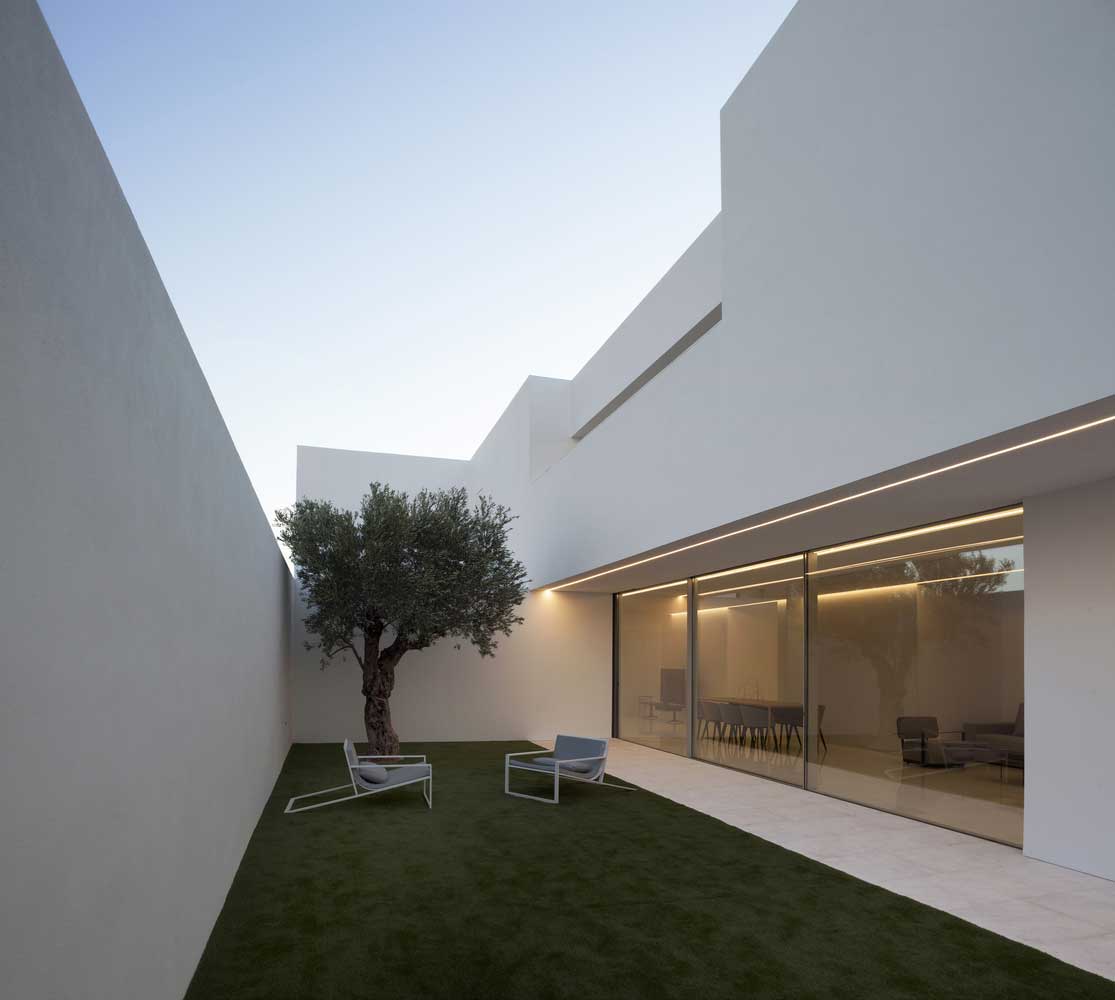 small courtyard designs