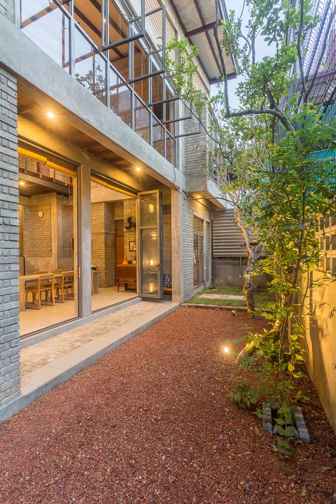 Beautiful Two-Storied Monolithic Brick House
images
PHOTO
design
interior
facade
exterior
layout
plan