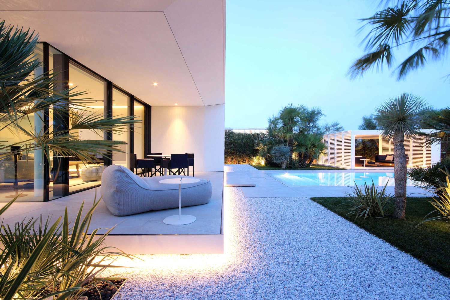 modern courtyard gardens